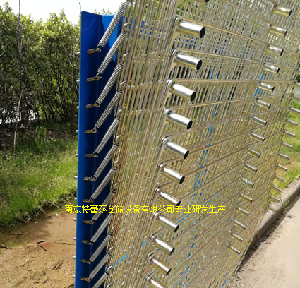 千層架也稱絲印千層架、千層車、乾燥架、晾曬架、晾紙架、網(wǎng)架、層架臺車及印刷車和干燥架，咨詢電話025-88802418